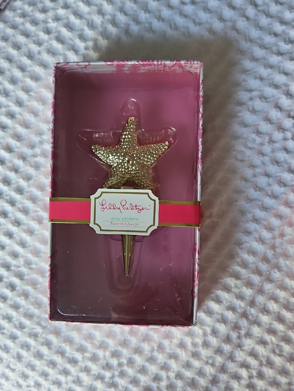 Lilly Pulitzer Gold Starfish Wine Stopper with Pink Box